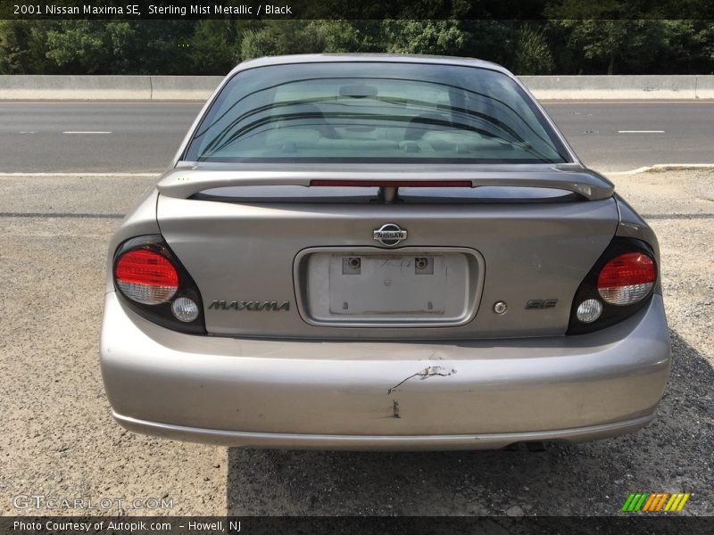 Sterling Mist Metallic / Black 2001 Nissan Maxima SE