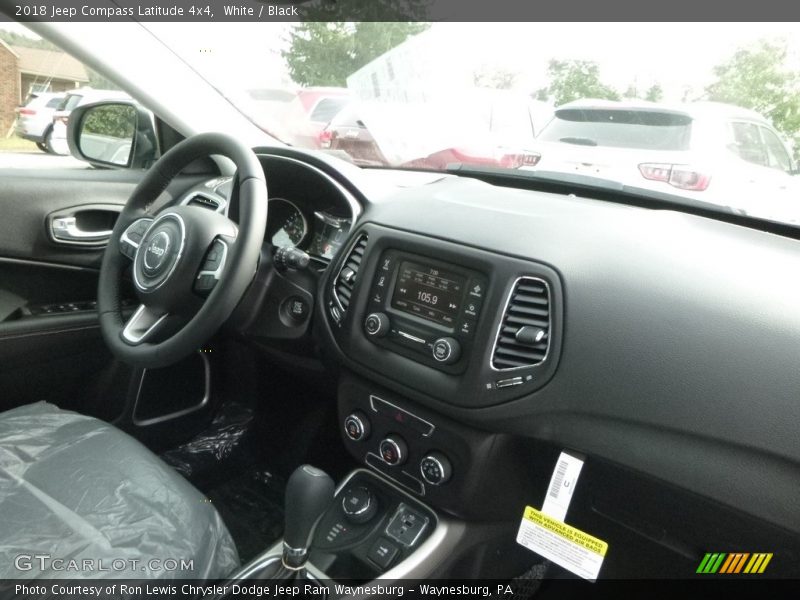 White / Black 2018 Jeep Compass Latitude 4x4
