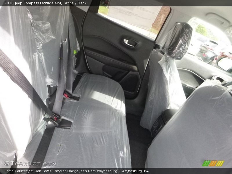 White / Black 2018 Jeep Compass Latitude 4x4