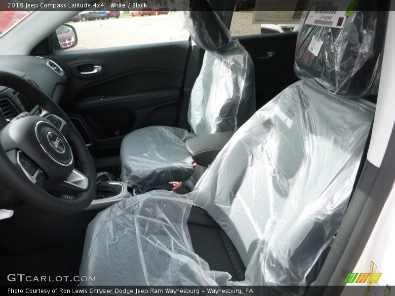 White / Black 2018 Jeep Compass Latitude 4x4