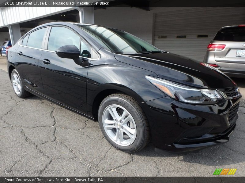 Mosaic Black Metallic / Jet Black 2018 Chevrolet Cruze LT