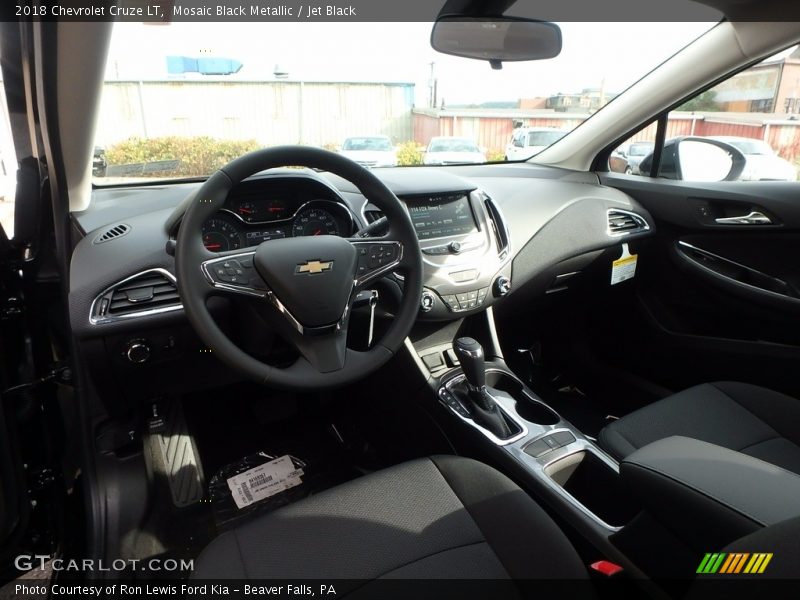 Mosaic Black Metallic / Jet Black 2018 Chevrolet Cruze LT