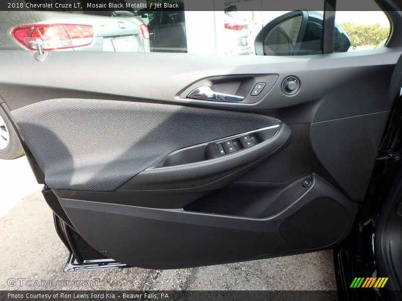 Mosaic Black Metallic / Jet Black 2018 Chevrolet Cruze LT