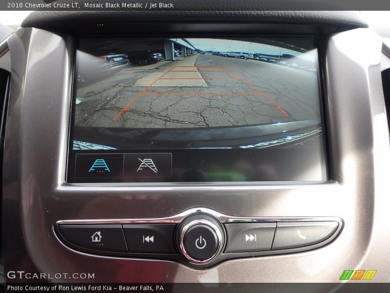 Mosaic Black Metallic / Jet Black 2018 Chevrolet Cruze LT