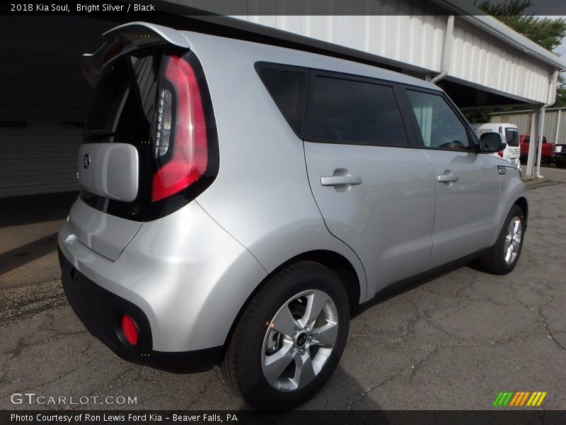 Bright Silver / Black 2018 Kia Soul