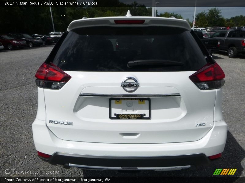 Glacier White / Charcoal 2017 Nissan Rogue S AWD