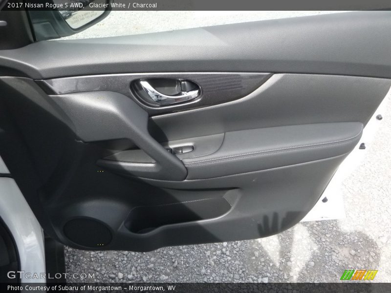 Glacier White / Charcoal 2017 Nissan Rogue S AWD