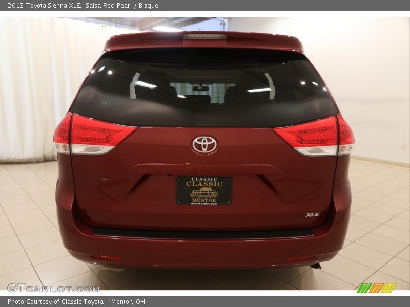Salsa Red Pearl / Bisque 2013 Toyota Sienna XLE