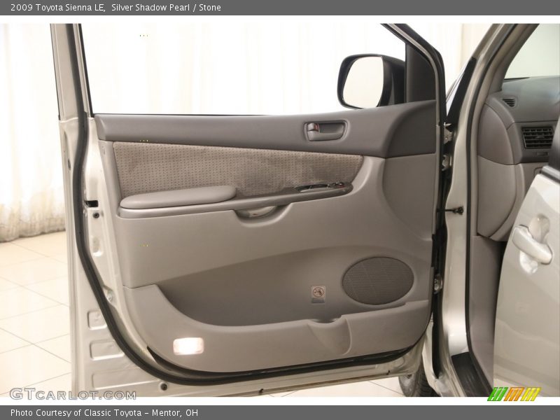 Silver Shadow Pearl / Stone 2009 Toyota Sienna LE