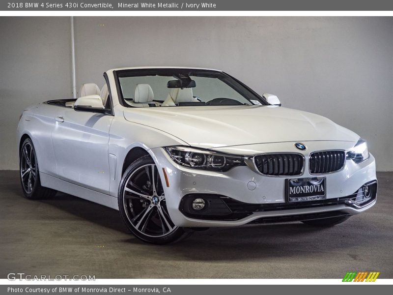 Front 3/4 View of 2018 4 Series 430i Convertible