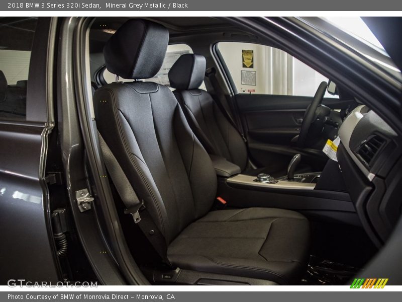 Mineral Grey Metallic / Black 2018 BMW 3 Series 320i Sedan
