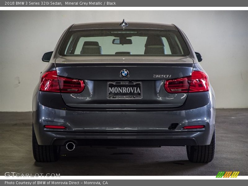 Mineral Grey Metallic / Black 2018 BMW 3 Series 320i Sedan