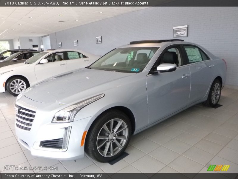 Front 3/4 View of 2018 CTS Luxury AWD