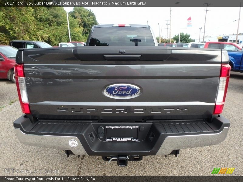Magnetic / Medium Earth Gray 2017 Ford F350 Super Duty XLT SuperCab 4x4