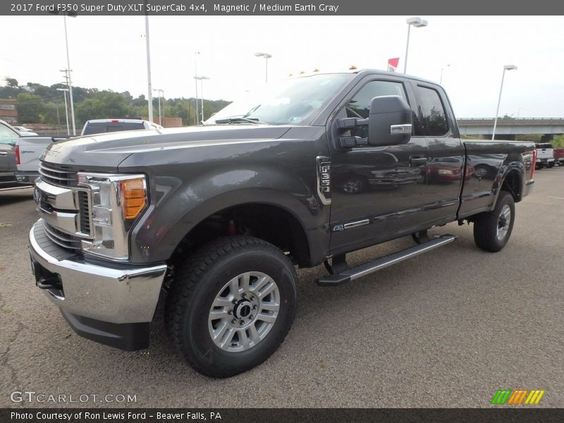 Magnetic / Medium Earth Gray 2017 Ford F350 Super Duty XLT SuperCab 4x4