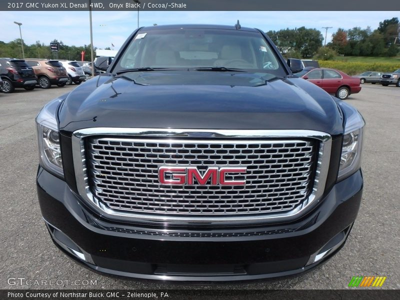 Onyx Black / Cocoa/­Shale 2017 GMC Yukon XL Denali 4WD