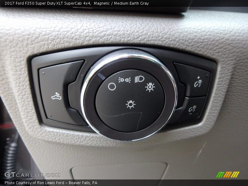 Controls of 2017 F350 Super Duty XLT SuperCab 4x4