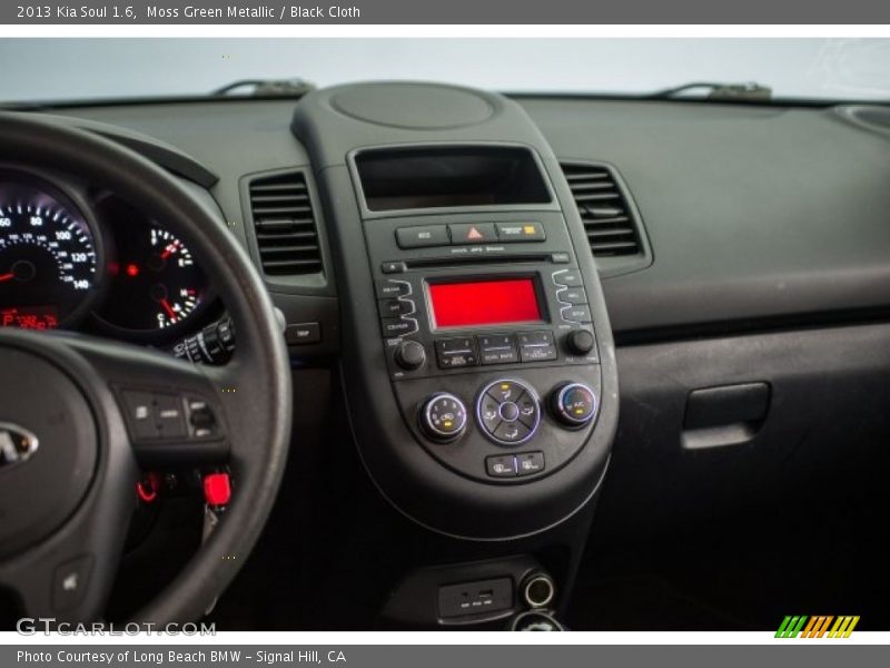 Moss Green Metallic / Black Cloth 2013 Kia Soul 1.6