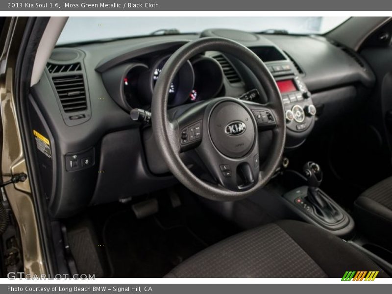 Moss Green Metallic / Black Cloth 2013 Kia Soul 1.6