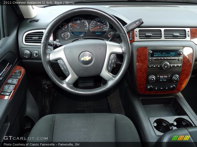 Black / Ebony 2011 Chevrolet Avalanche LS 4x4