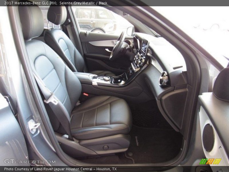 Selenite Grey Metallic / Black 2017 Mercedes-Benz GLC 300