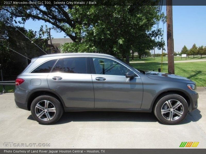 Selenite Grey Metallic / Black 2017 Mercedes-Benz GLC 300