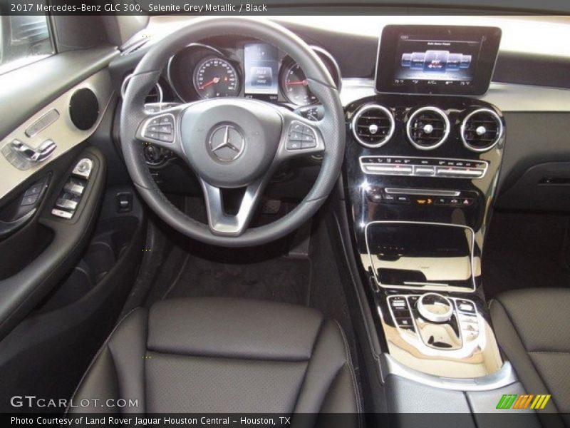 Selenite Grey Metallic / Black 2017 Mercedes-Benz GLC 300