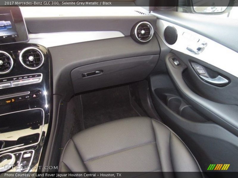 Selenite Grey Metallic / Black 2017 Mercedes-Benz GLC 300
