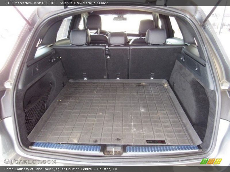 Selenite Grey Metallic / Black 2017 Mercedes-Benz GLC 300