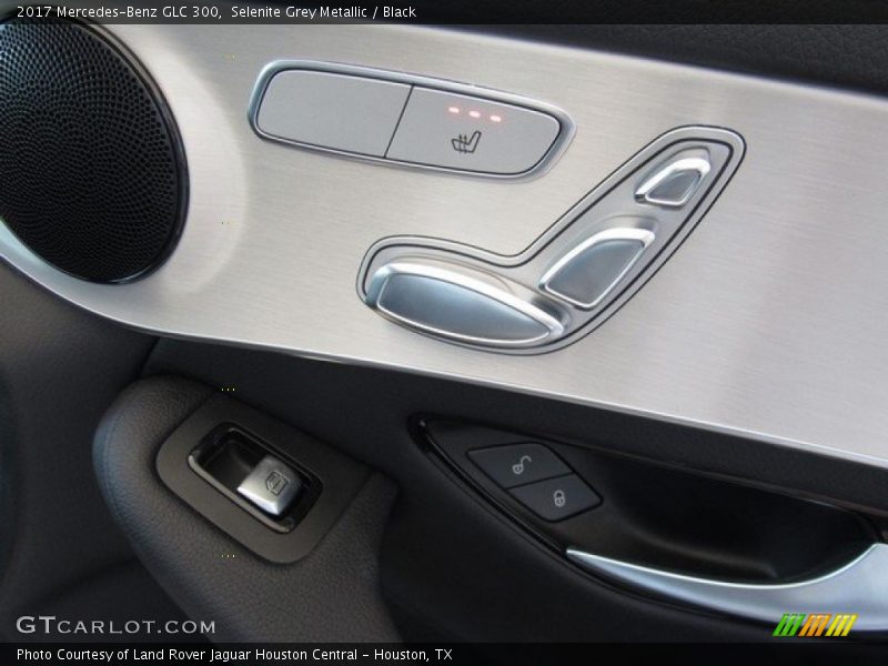 Selenite Grey Metallic / Black 2017 Mercedes-Benz GLC 300