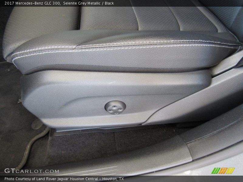 Selenite Grey Metallic / Black 2017 Mercedes-Benz GLC 300
