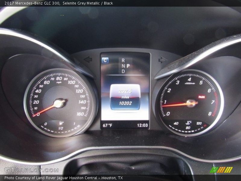 Selenite Grey Metallic / Black 2017 Mercedes-Benz GLC 300