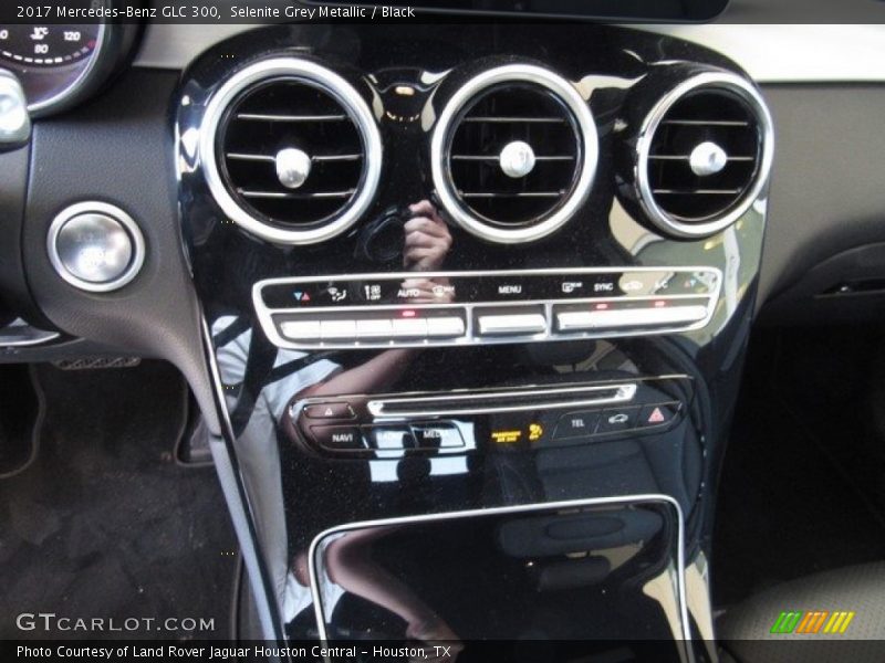 Selenite Grey Metallic / Black 2017 Mercedes-Benz GLC 300