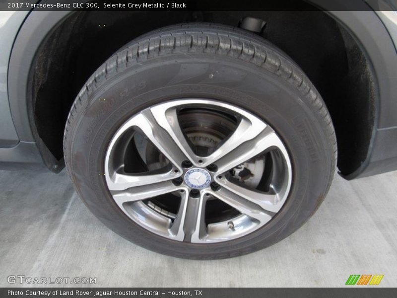 Selenite Grey Metallic / Black 2017 Mercedes-Benz GLC 300