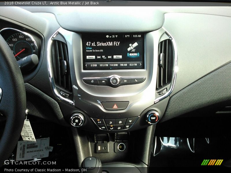 Arctic Blue Metallic / Jet Black 2018 Chevrolet Cruze LT