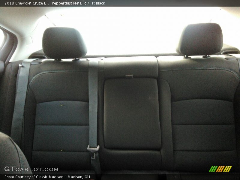 Pepperdust Metallic / Jet Black 2018 Chevrolet Cruze LT