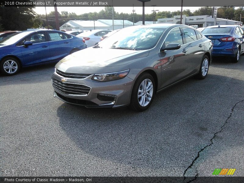 Pepperdust Metallic / Jet Black 2018 Chevrolet Malibu LT