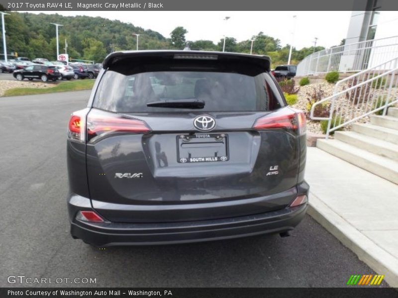 Magnetic Gray Metallic / Black 2017 Toyota RAV4 LE