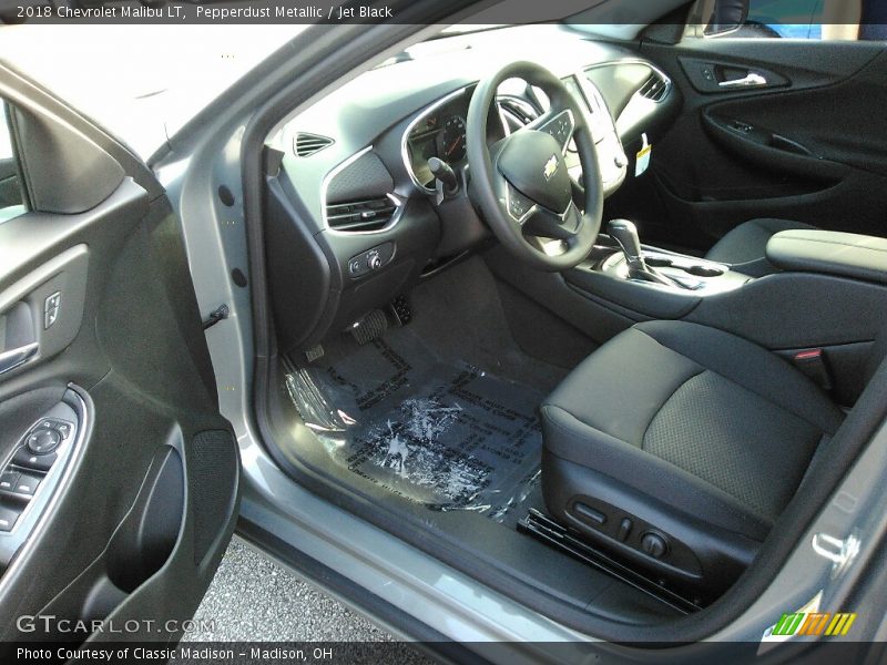 Pepperdust Metallic / Jet Black 2018 Chevrolet Malibu LT