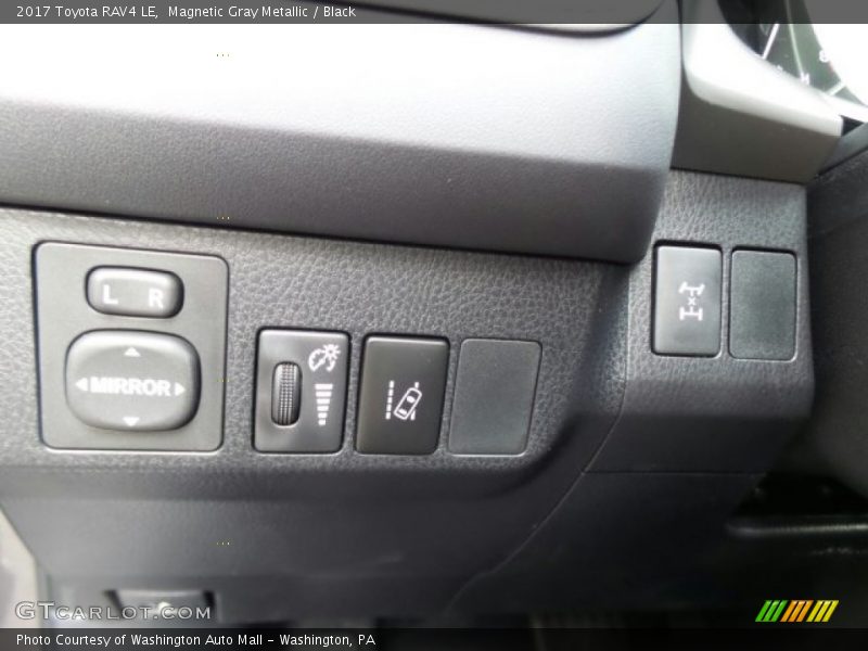 Magnetic Gray Metallic / Black 2017 Toyota RAV4 LE