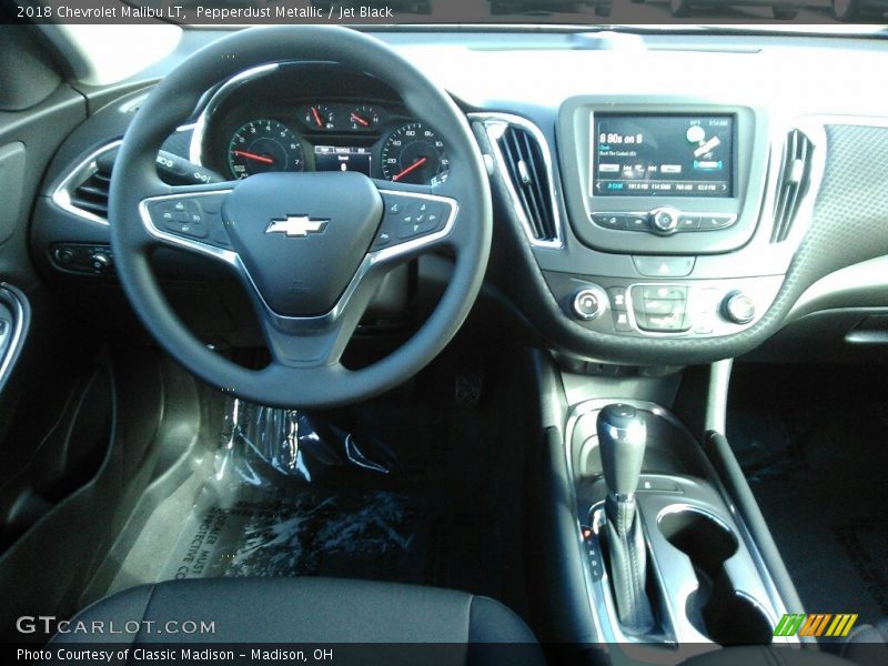 Pepperdust Metallic / Jet Black 2018 Chevrolet Malibu LT