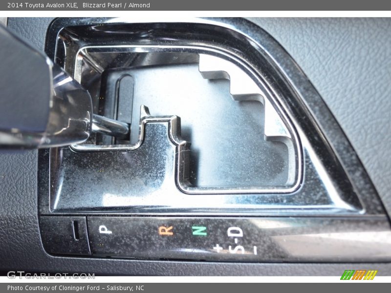 Blizzard Pearl / Almond 2014 Toyota Avalon XLE