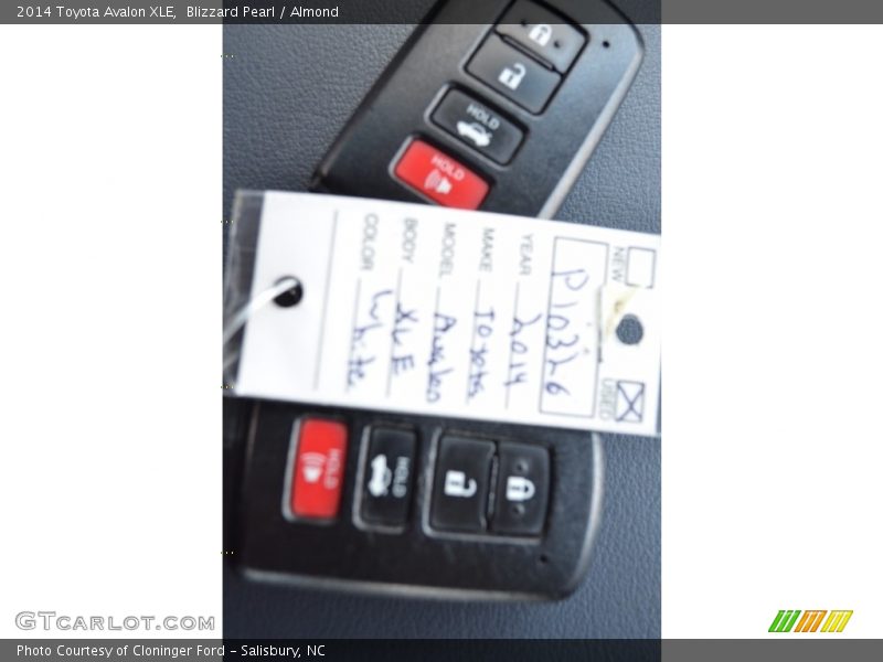 Blizzard Pearl / Almond 2014 Toyota Avalon XLE