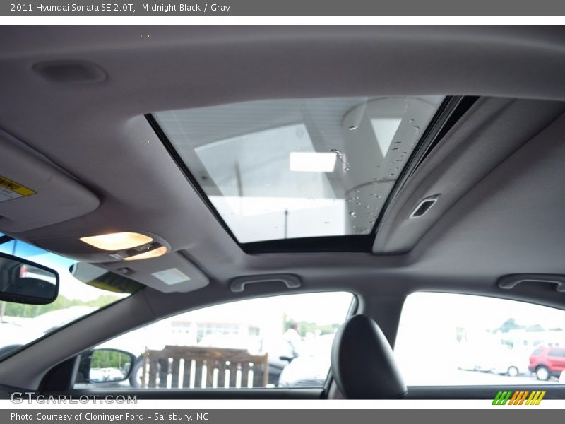 Midnight Black / Gray 2011 Hyundai Sonata SE 2.0T