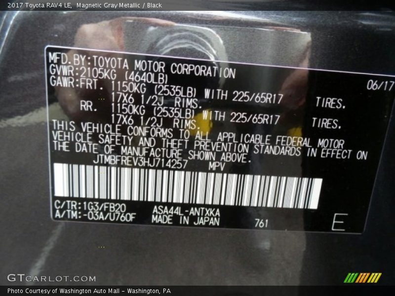 Magnetic Gray Metallic / Black 2017 Toyota RAV4 LE