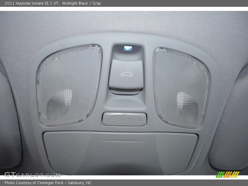 Midnight Black / Gray 2011 Hyundai Sonata SE 2.0T