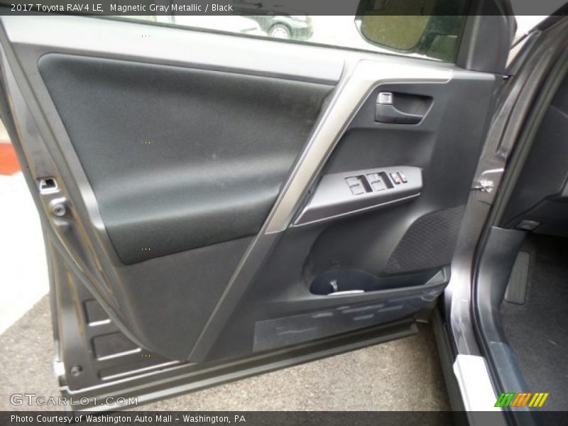 Magnetic Gray Metallic / Black 2017 Toyota RAV4 LE