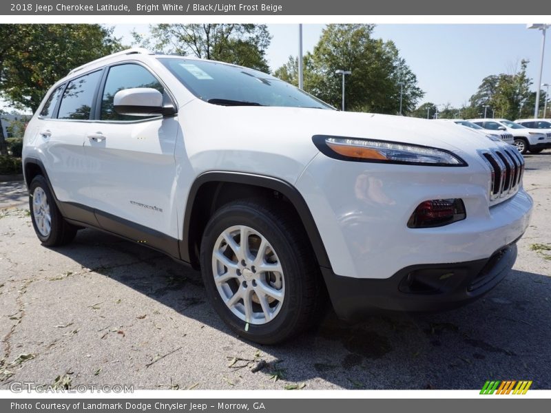 Bright White / Black/Light Frost Beige 2018 Jeep Cherokee Latitude