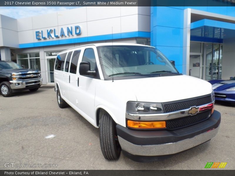 Summit White / Medium Pewter 2017 Chevrolet Express 3500 Passenger LT