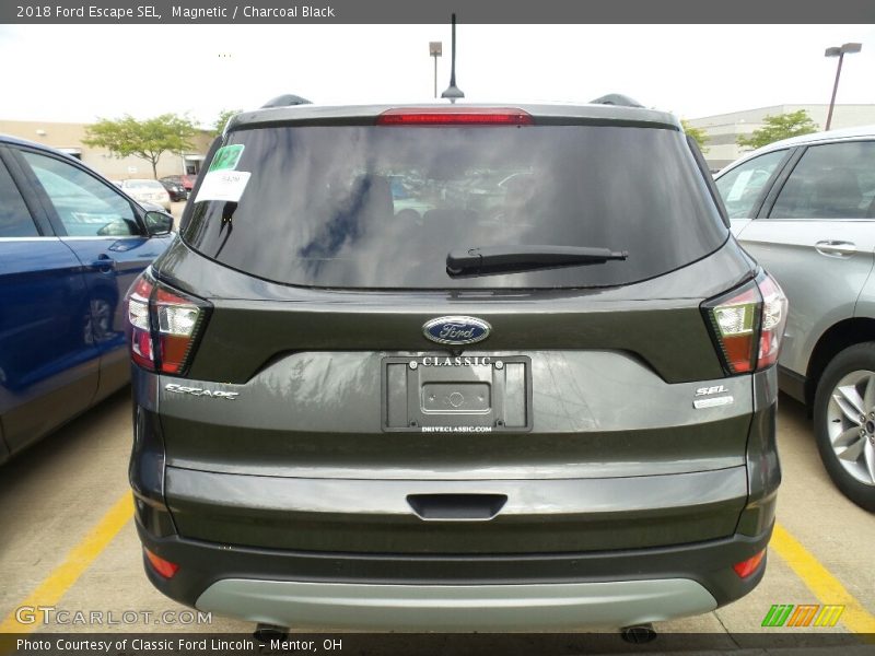 Magnetic / Charcoal Black 2018 Ford Escape SEL